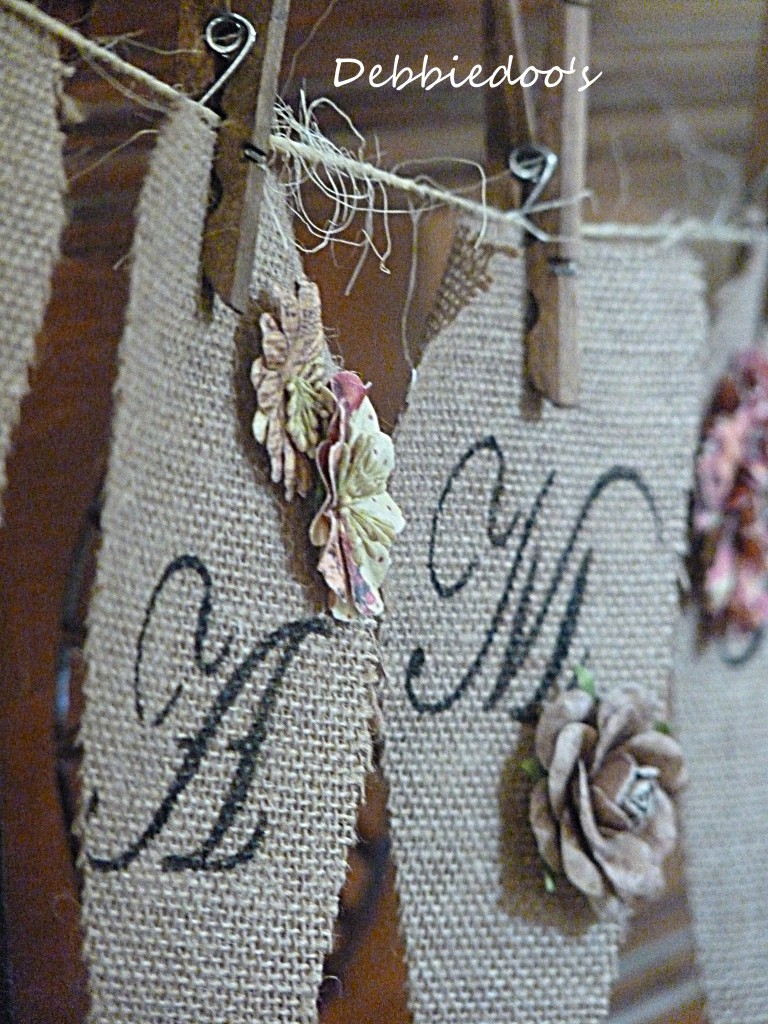 DIY burlap banner Debbiedoo's