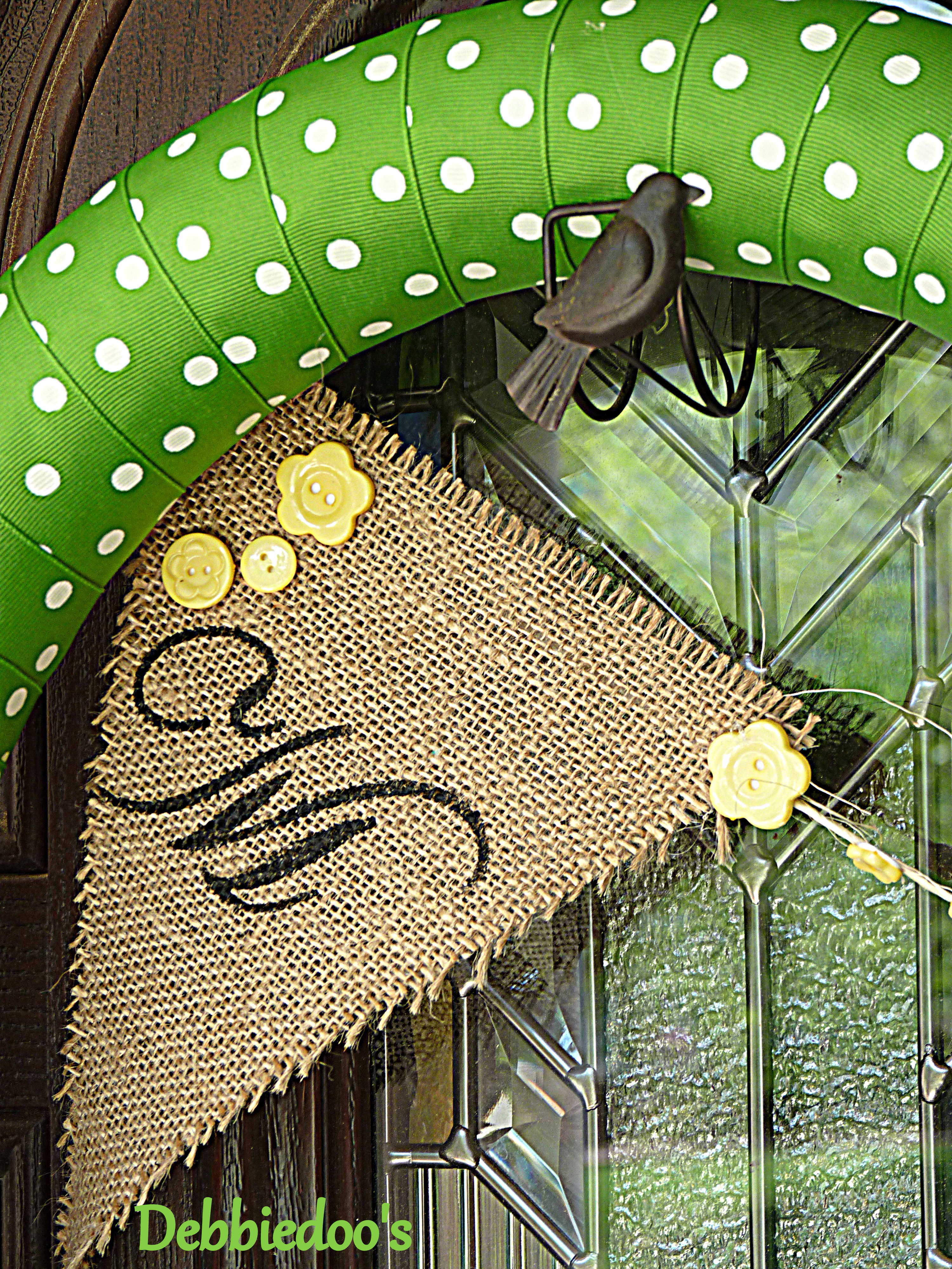 Pool noodle wreaths (40+ ways to use a pool noodle) Debbiedoo's