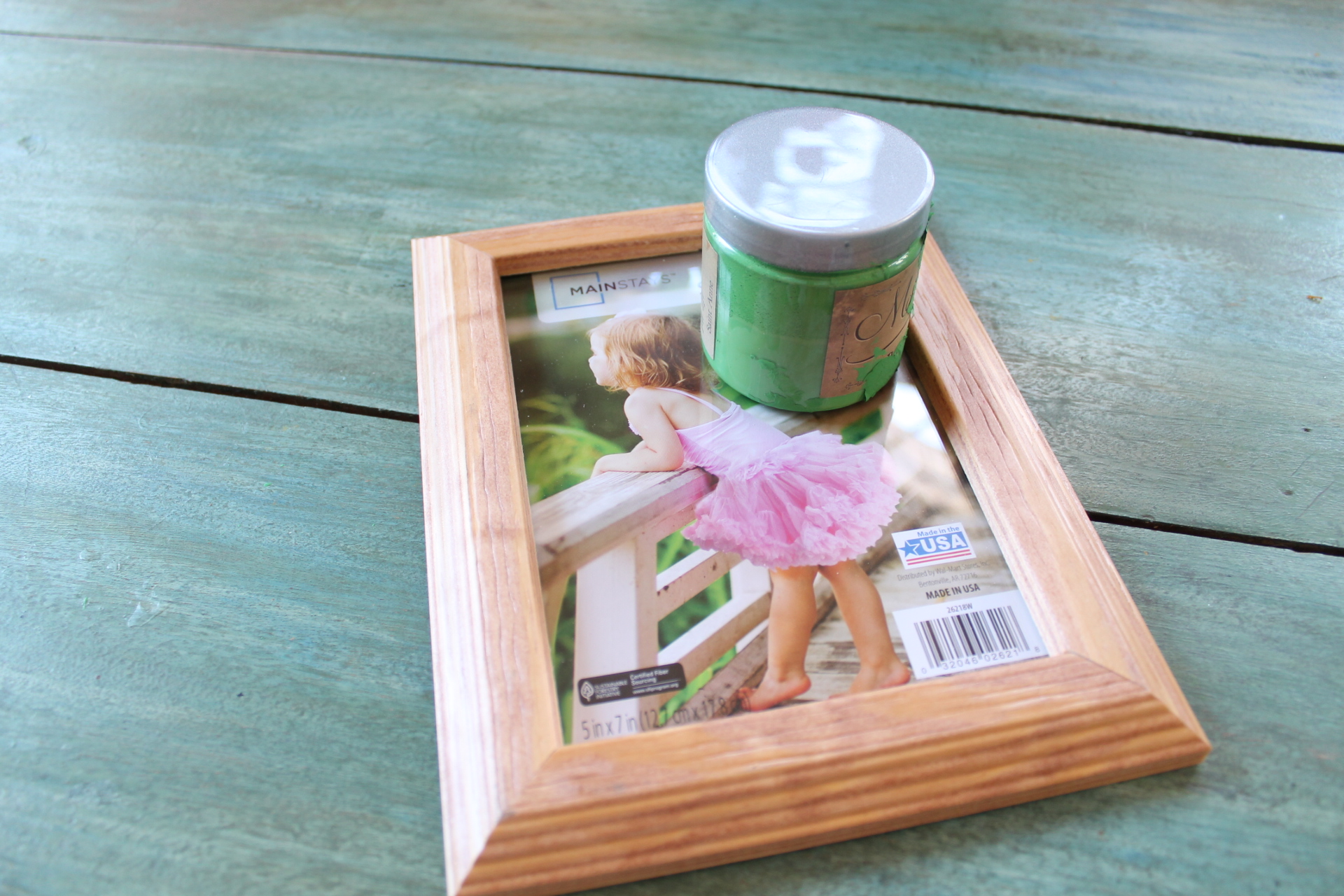 A diy picture frame makeover and a thoughtful gift idea Debbiedoos