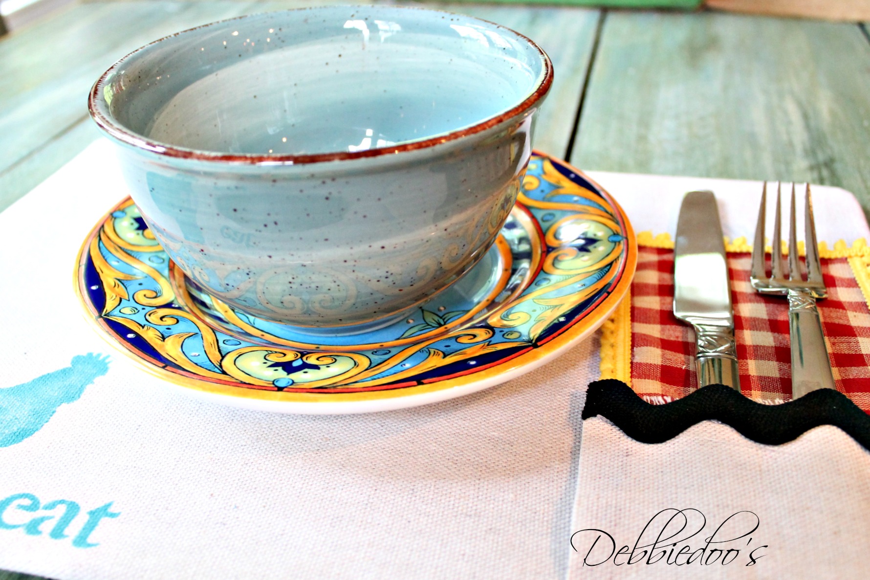 Learn how to make your own placemats Debbiedoos