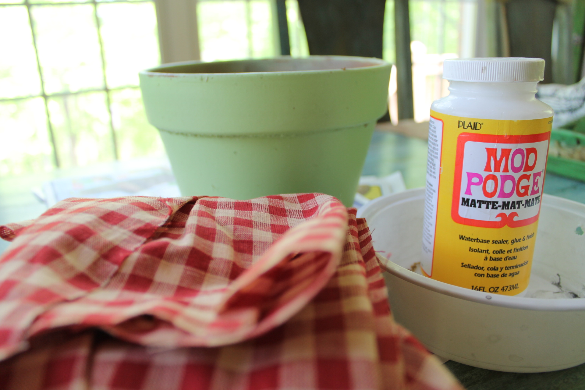 How to mod podge a terra cotta pot with fabric Debbiedoos