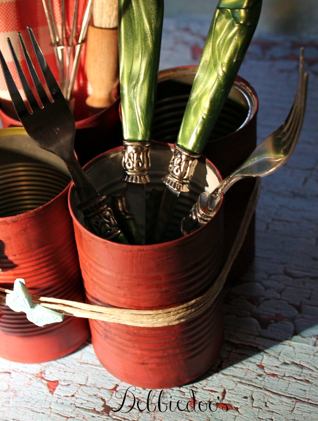 Painting cans and how to decorate with them Debbiedoos