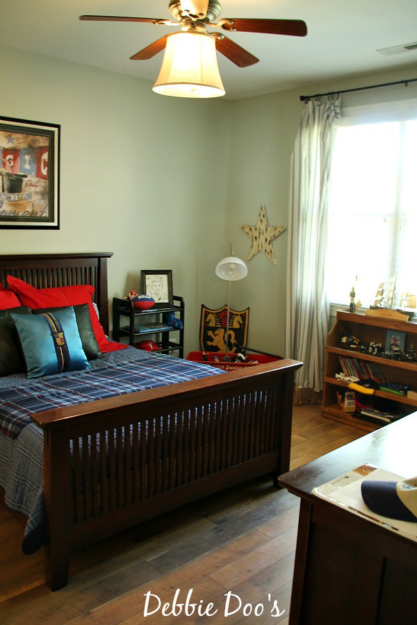 Teenage boys bedroom with Pego Max flooring