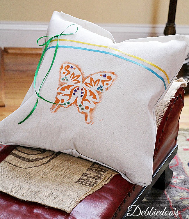 drop-cloth-pillow-for-Spring