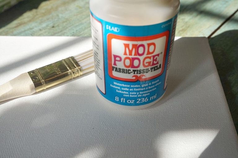 How to mod podge with fabric on canvas Debbiedoos
