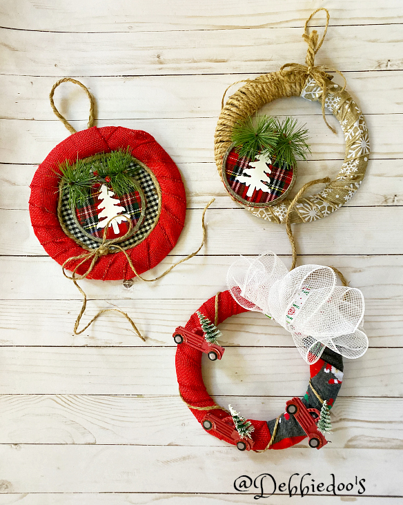 Dollar tree Christmas craft ideas @Debbiedoo's