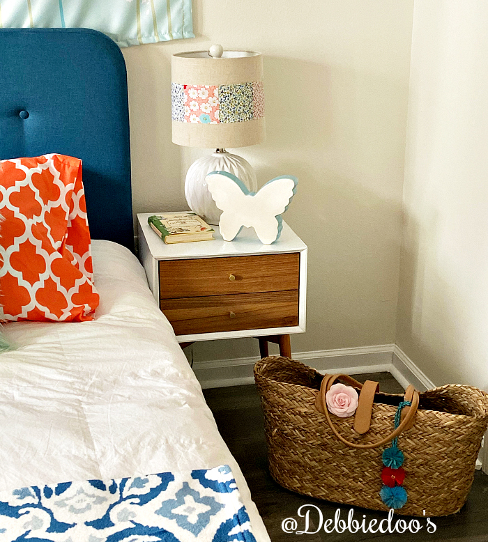 Lampshade makeover with fabric and Mod Podge