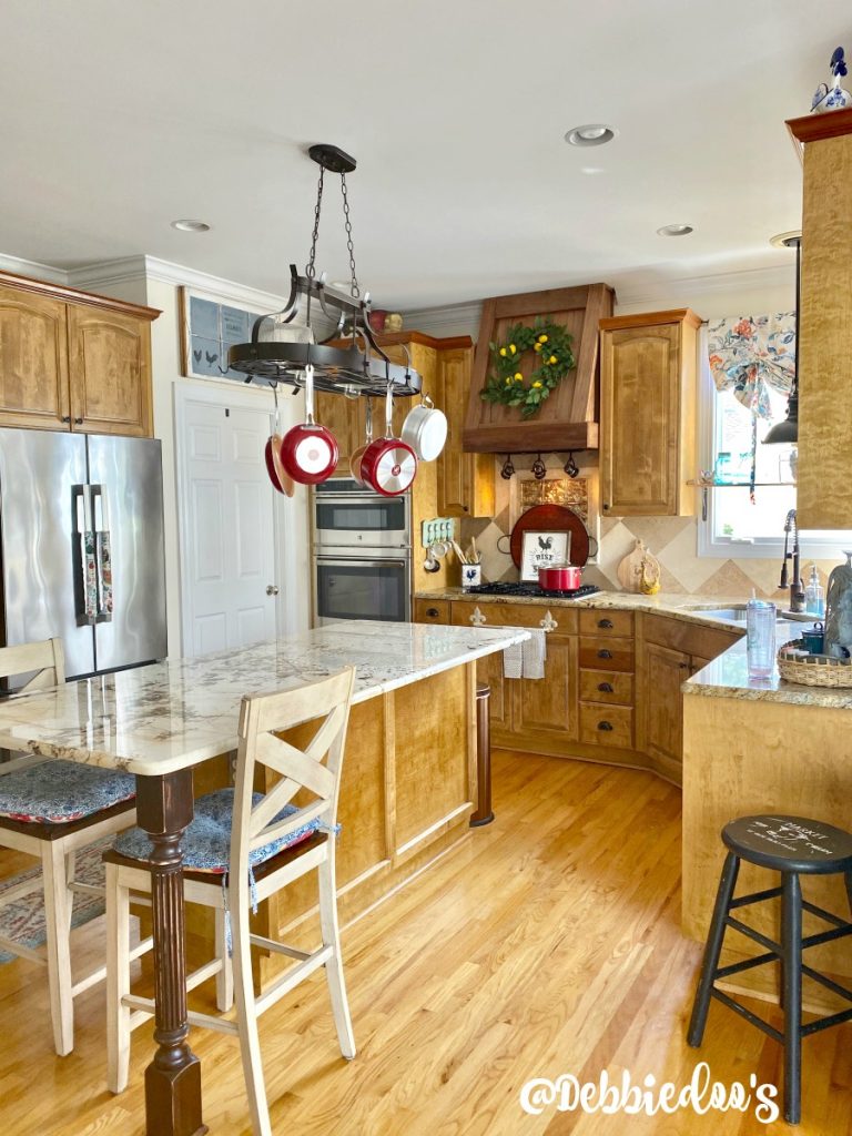 French farmhouse kitchen style non-white