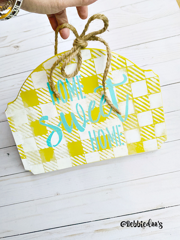 DIY Welcome sign for your front porch