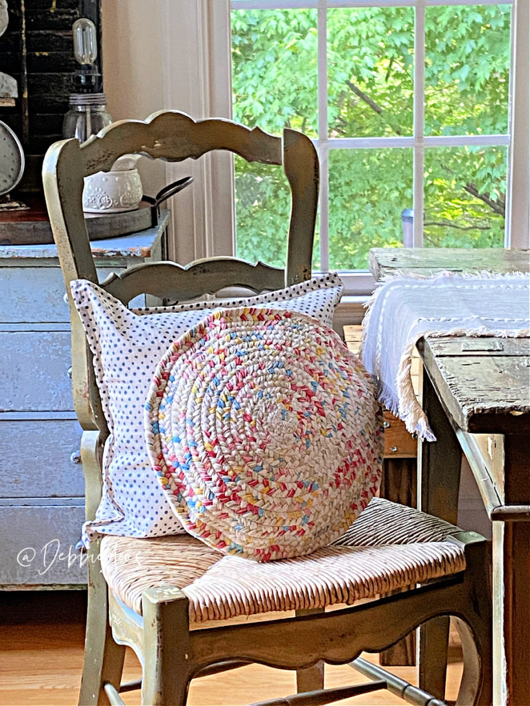 Pioneer Woman no sew placemat pillows